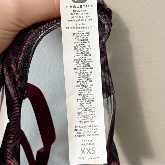Fabletics NWT Kessler Medium Impact Sports Bra Catania/Dark Rose Print Size XXS - Picture 10 of 10